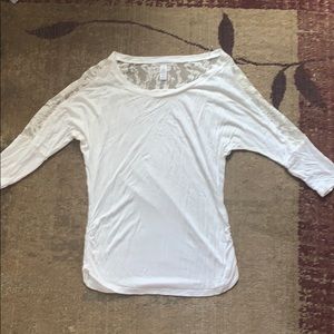 Three quarter sleeve shirt